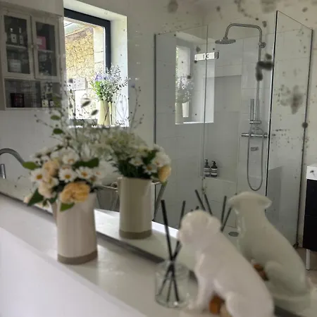 Quiet Countryside House & Secure Garden Дом отдыха Montignac-le-Coq