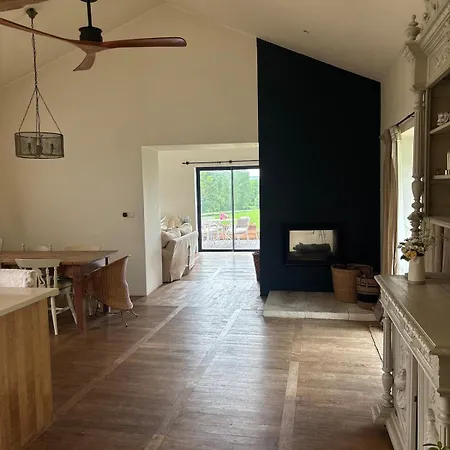 Quiet Countryside House & Secure Garden * Montignac-le-Coq