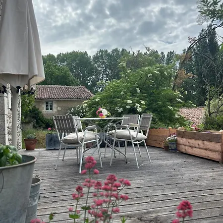 Quiet Countryside House & Secure Garden Montignac-le-Coq
